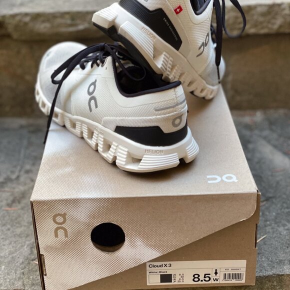 On Cloud X 3 Running Shoes - Picture 11 of 12